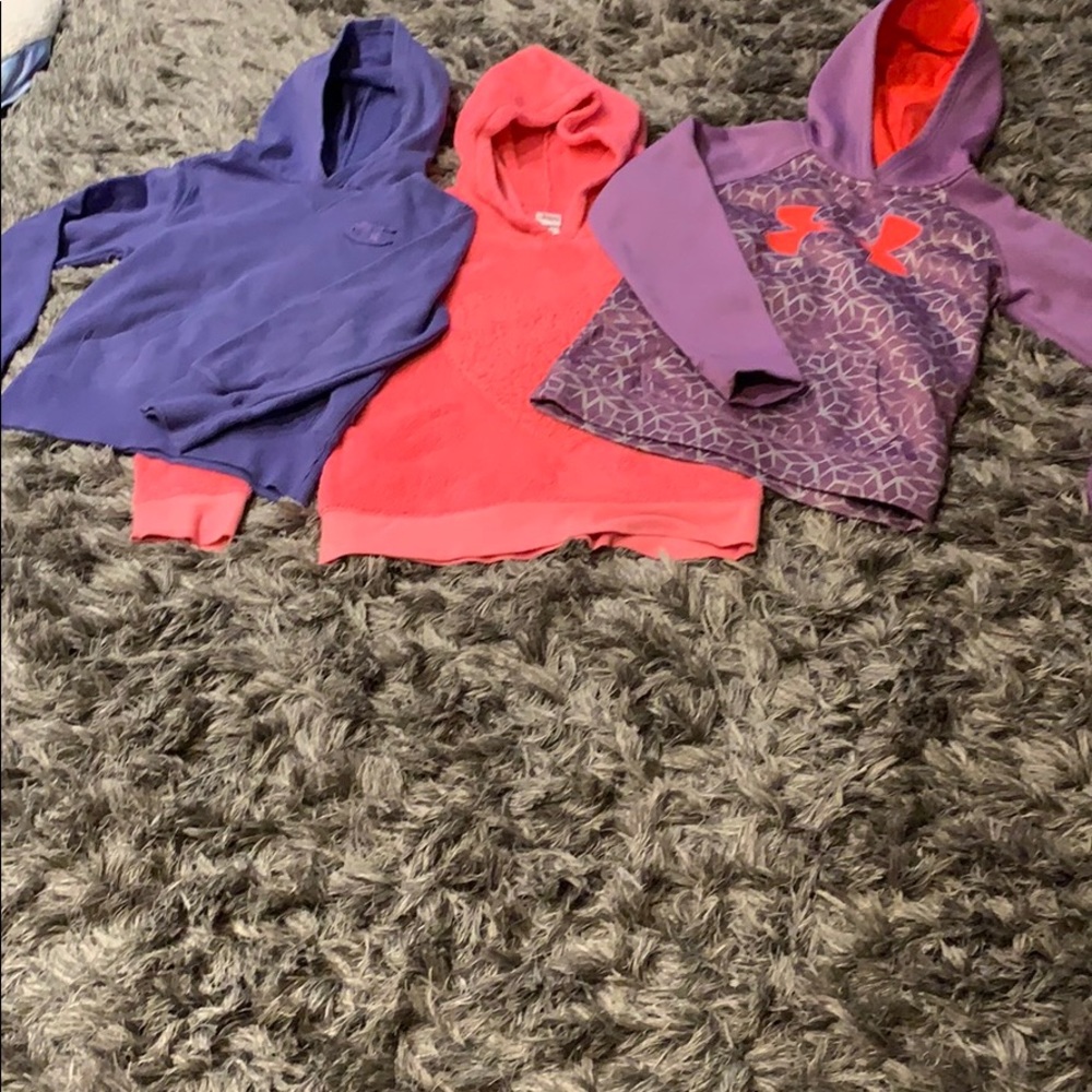 3 sweatshirts a bundle
